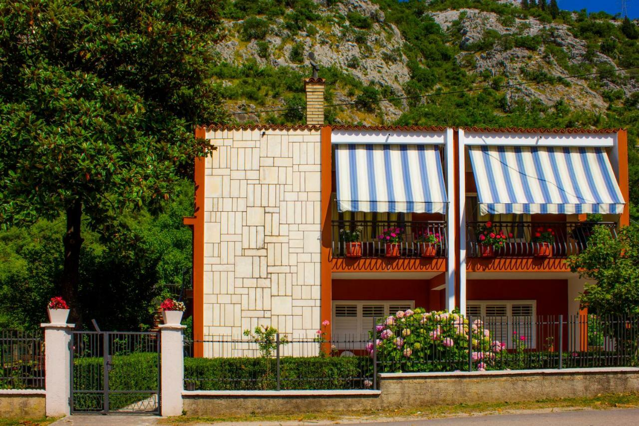 Apartments Rustic Kotor Eksteriør billede